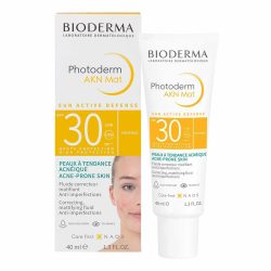 Bioderma Photoderm AKN Mat Fluid za Lice SPF30 40ml